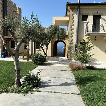 Villa Kalamos / Sea View And Pool Nearby Athens Exterior photo