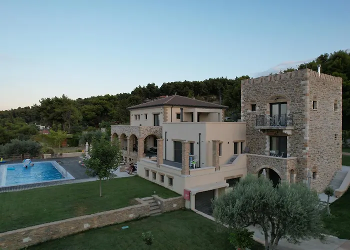 Villa Kalamos / Sea View And Pool Nearby Athens